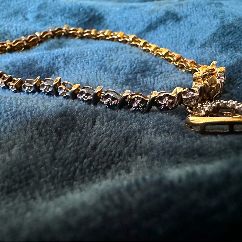 Gold Heart charm bracelet